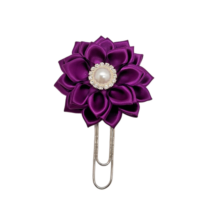 Plum Daisy Clip